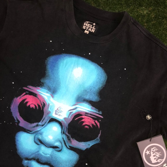 HellStar T-Shirt - Picture 2 of 3